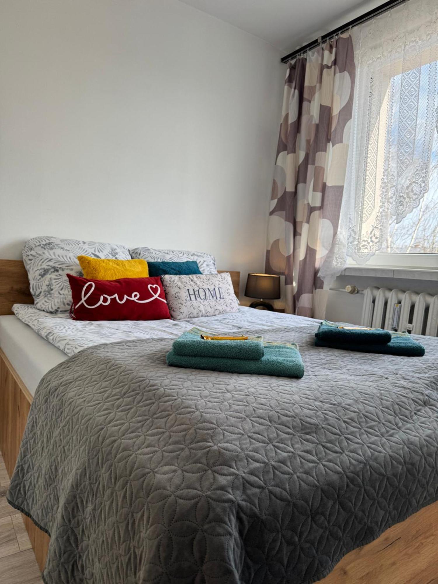 Apartament -Jak W Domu- Czeladz 60M2 Centrum Katowic 10Km Экстерьер фото
