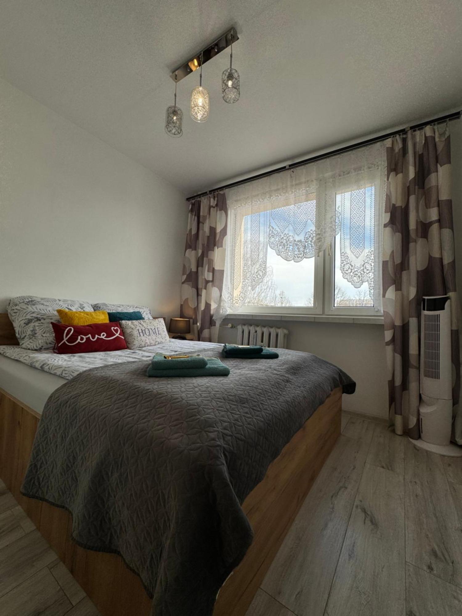 Apartament -Jak W Domu- Czeladz 60M2 Centrum Katowic 10Km Экстерьер фото